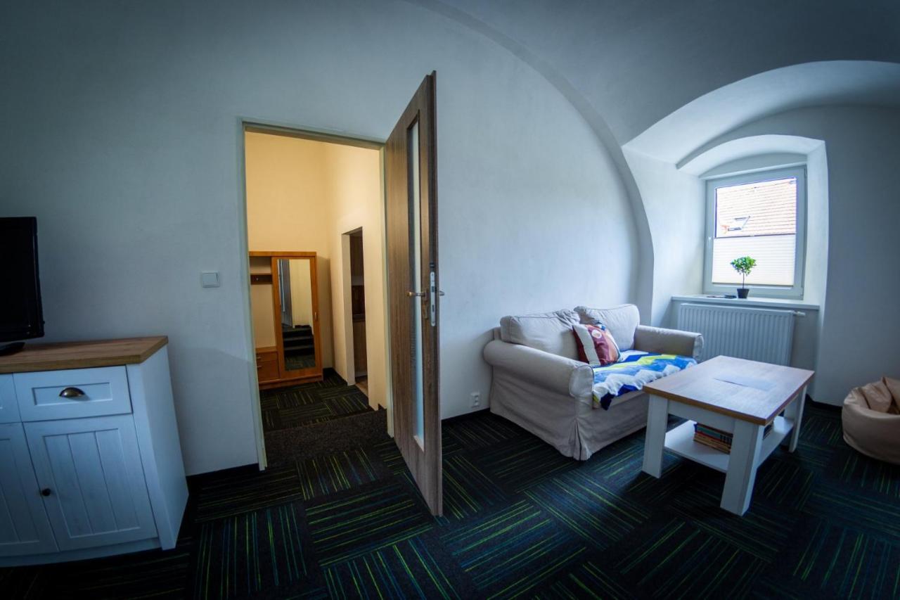 Penzion Nezarka 59 Jindrichuv Hradec Exterior foto