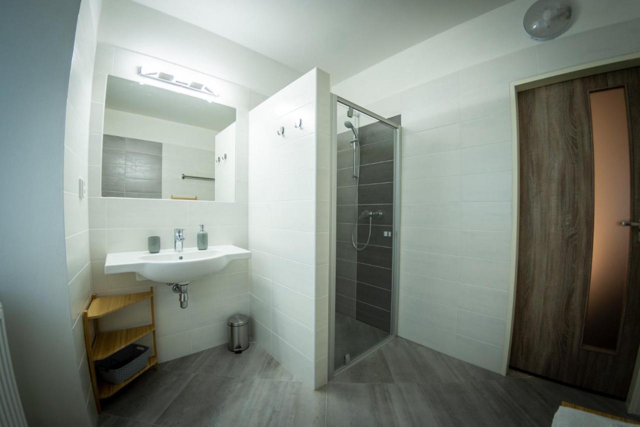Penzion Nezarka 59 Jindrichuv Hradec Exterior foto